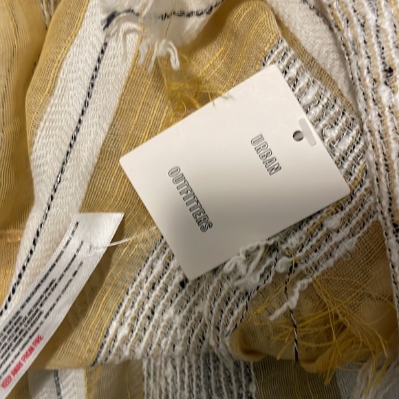 Beach shawl from urban outfitters - Picture 4 of 4